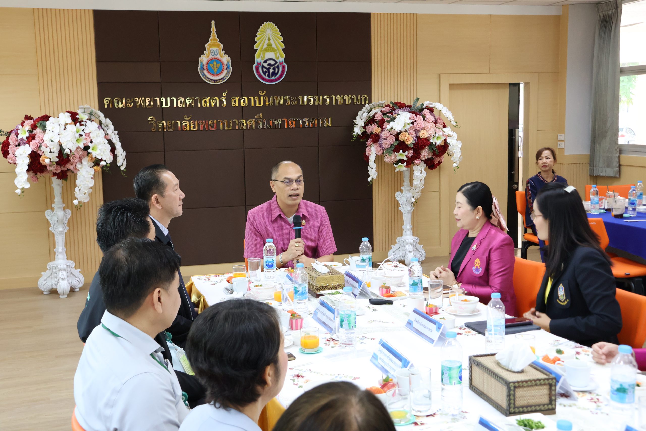 ภาพกิจกรรมการประชุมพบปะหารือข้อราชการ(มินิสภากาแฟ)